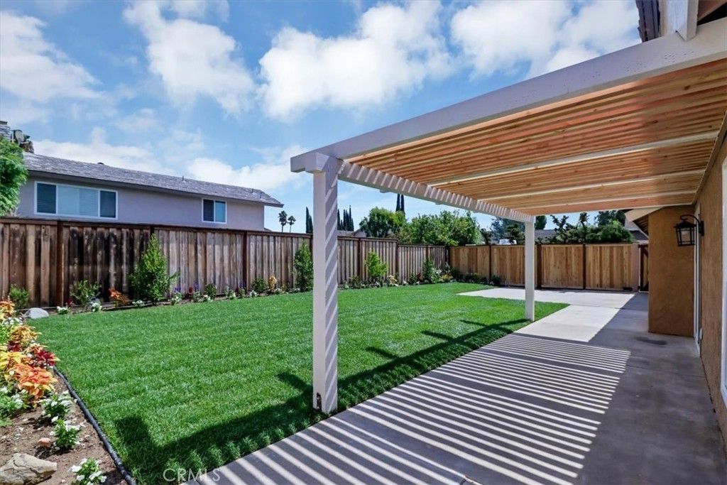 listing image 130726676759504520121