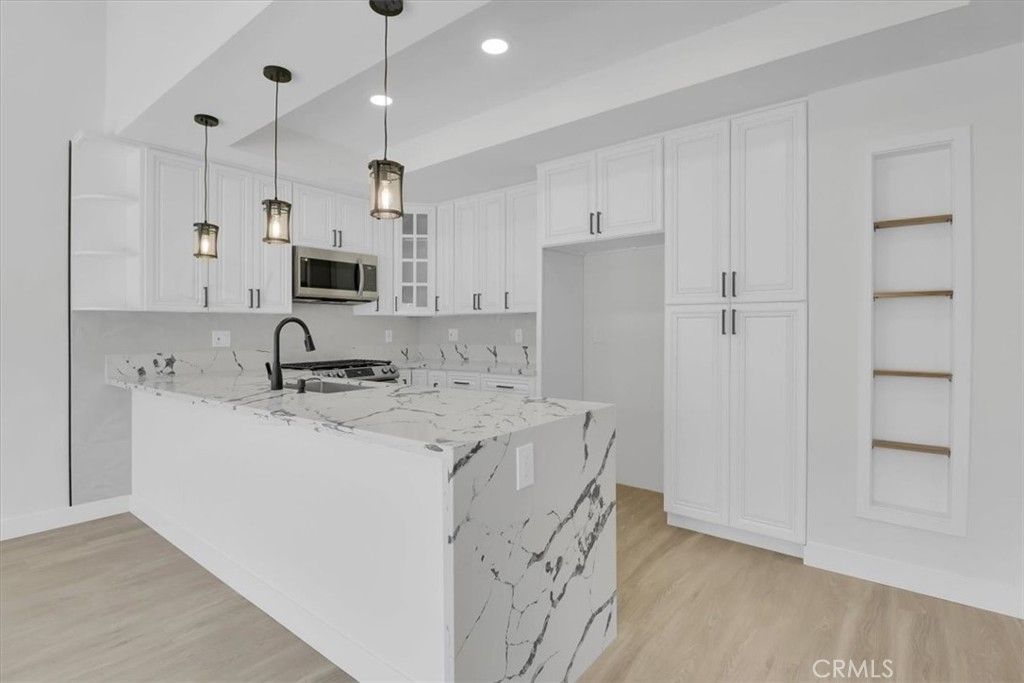 listing image 130721321708246954395