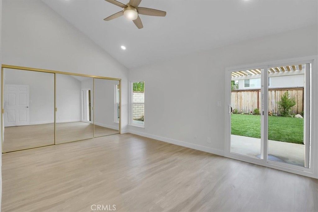 listing image 130729935835287420815