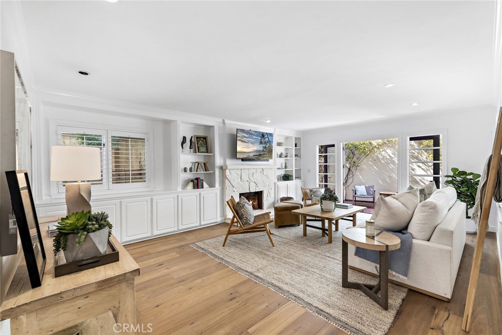 Photo 3 of 14 of 426 Carnation Avenue condo