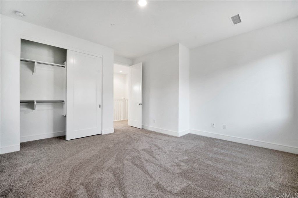 listing image 130722690704353523996