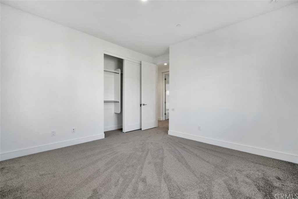 listing image 130721718398941983887