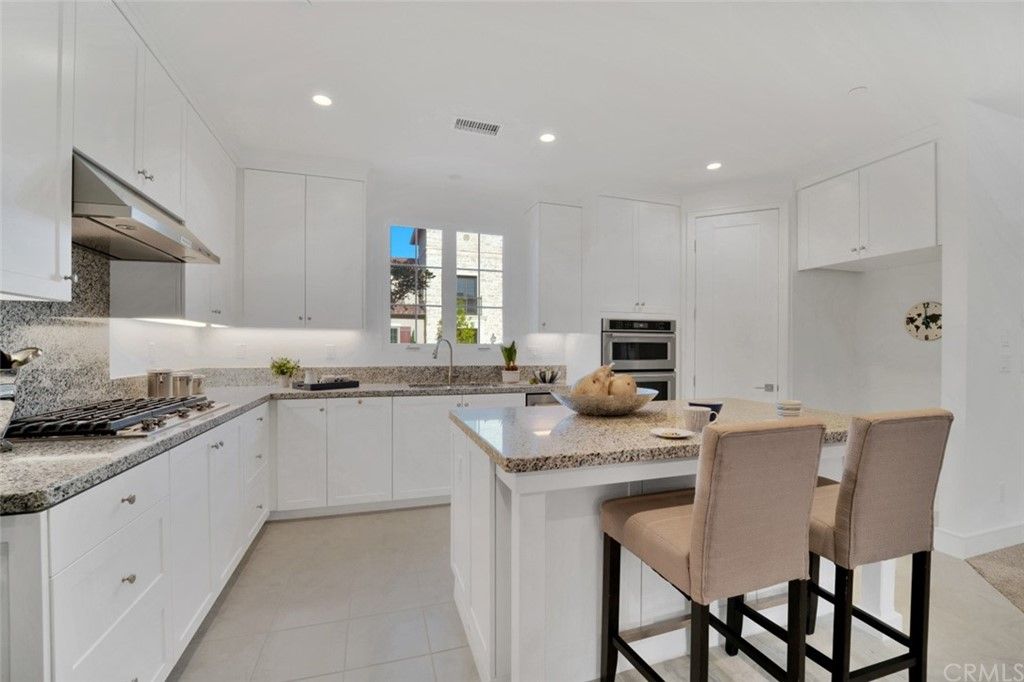 listing image 130728791260344379248