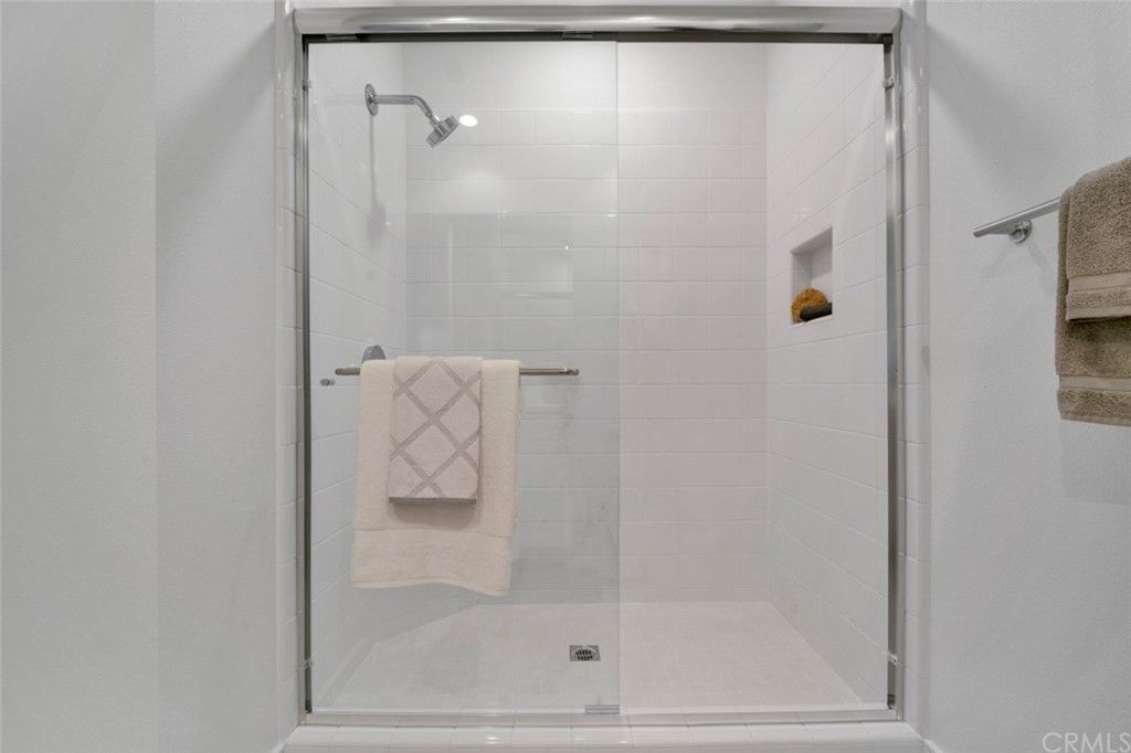 listing image 130723121328472722587
