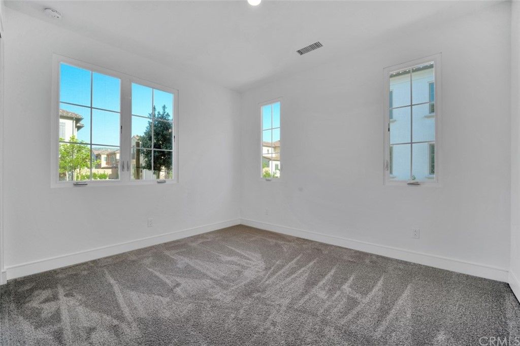listing image 130729977089974896133