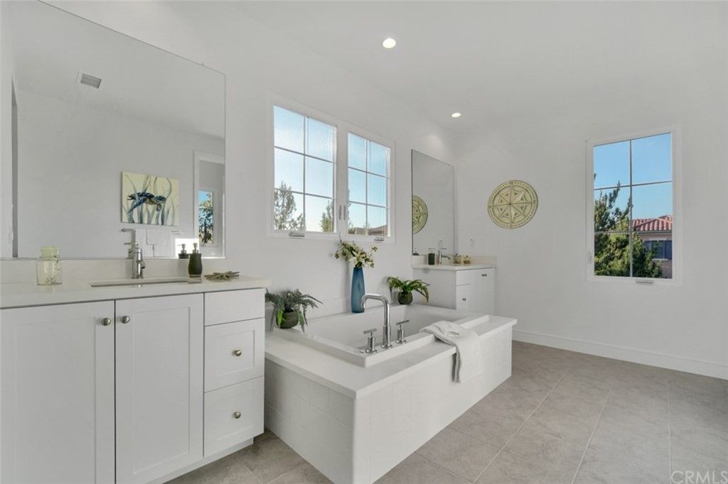 listing image 130727101768299090297