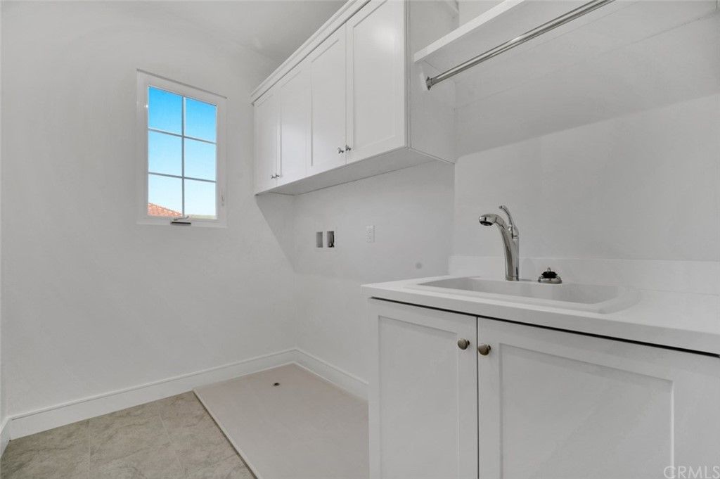 listing image 130728970642268585426