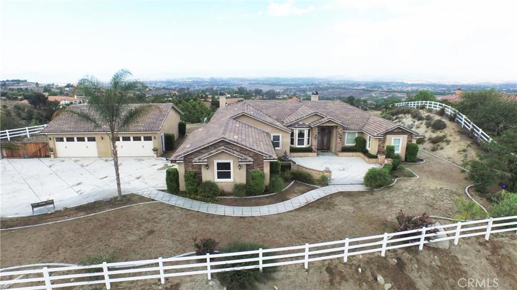 listing image 130724270575104001190