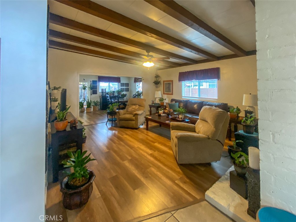 Photo 6 of 22 of 8385 Mulberry Avenue house