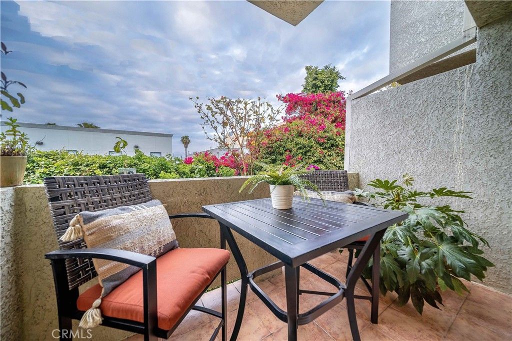 listing image 130728623811467225243
