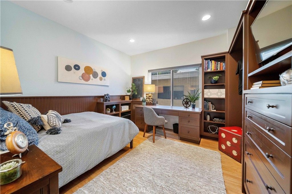 listing image 130724186007680801263