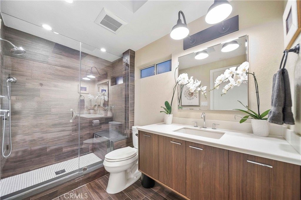 listing image 130722959256681959249