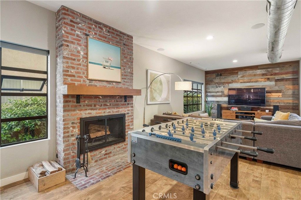 listing image 130721518683348556438