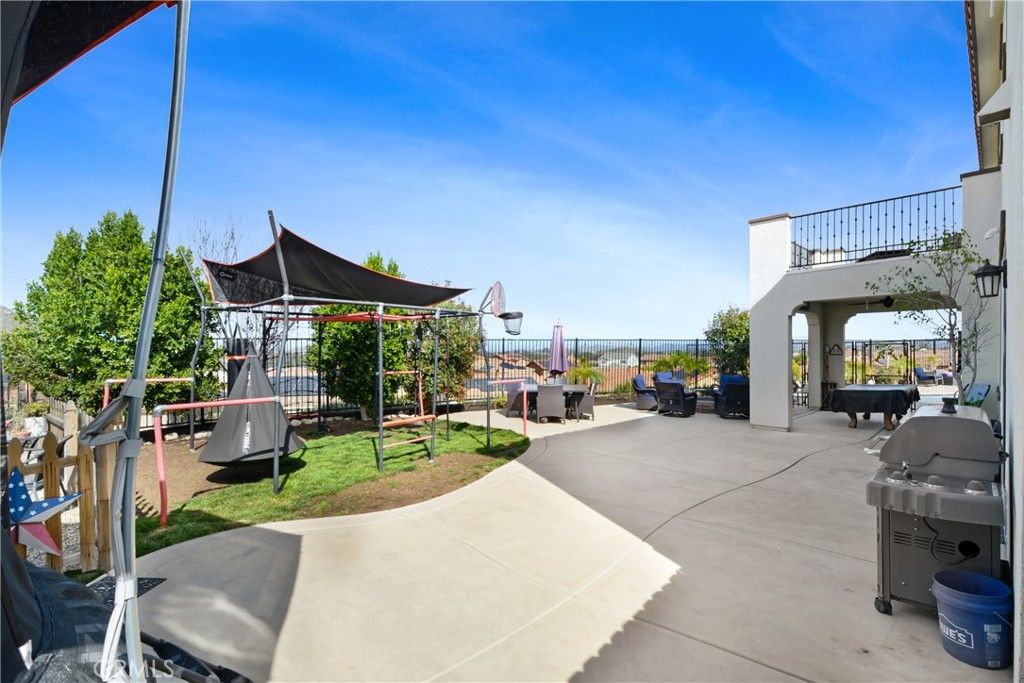 listing image 50