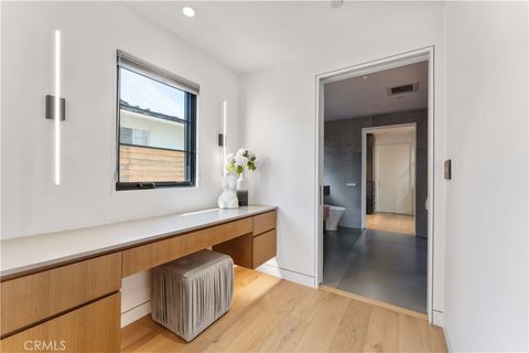 listing image 50