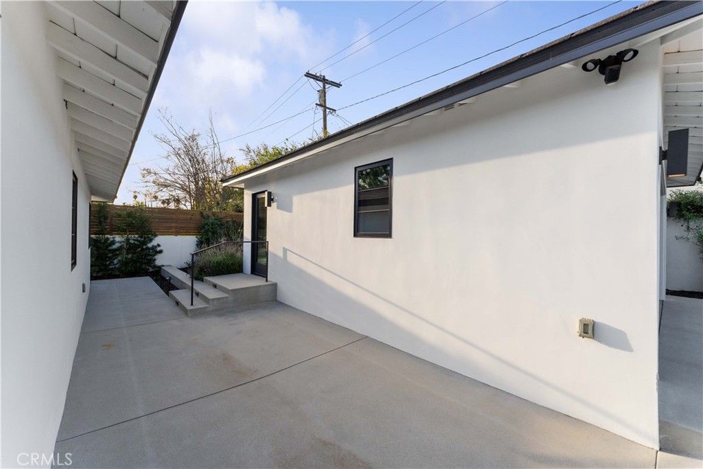 listing image 70