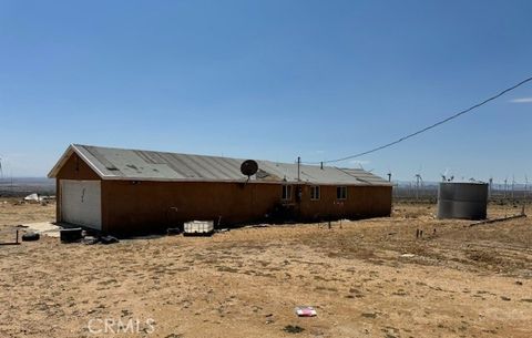 A home in Mojave