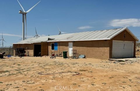 A home in Mojave