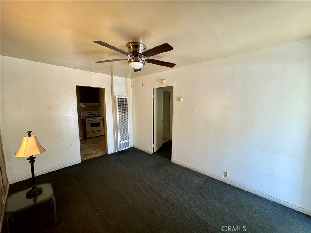 Photo 3 of 22 of 308 N Pasadena Avenue house