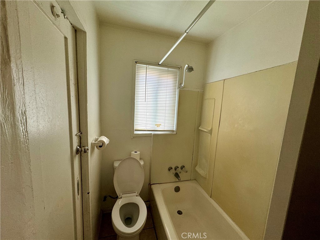 Photo 6 of 22 of 308 N Pasadena Avenue house