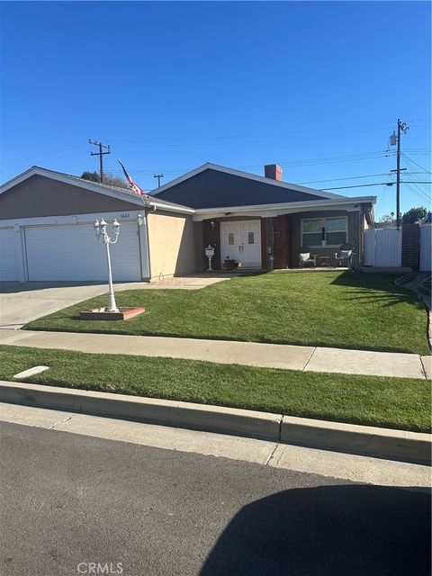 A home in La Mirada