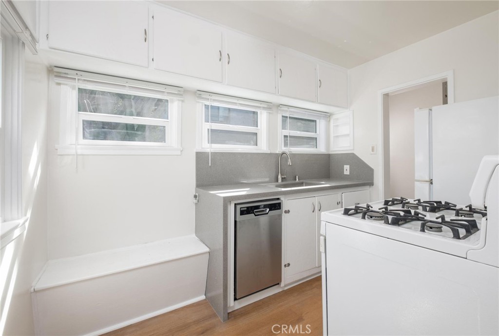 724 Crestmore