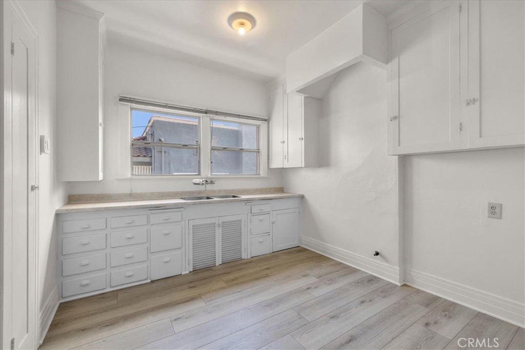 675 W 11th Street