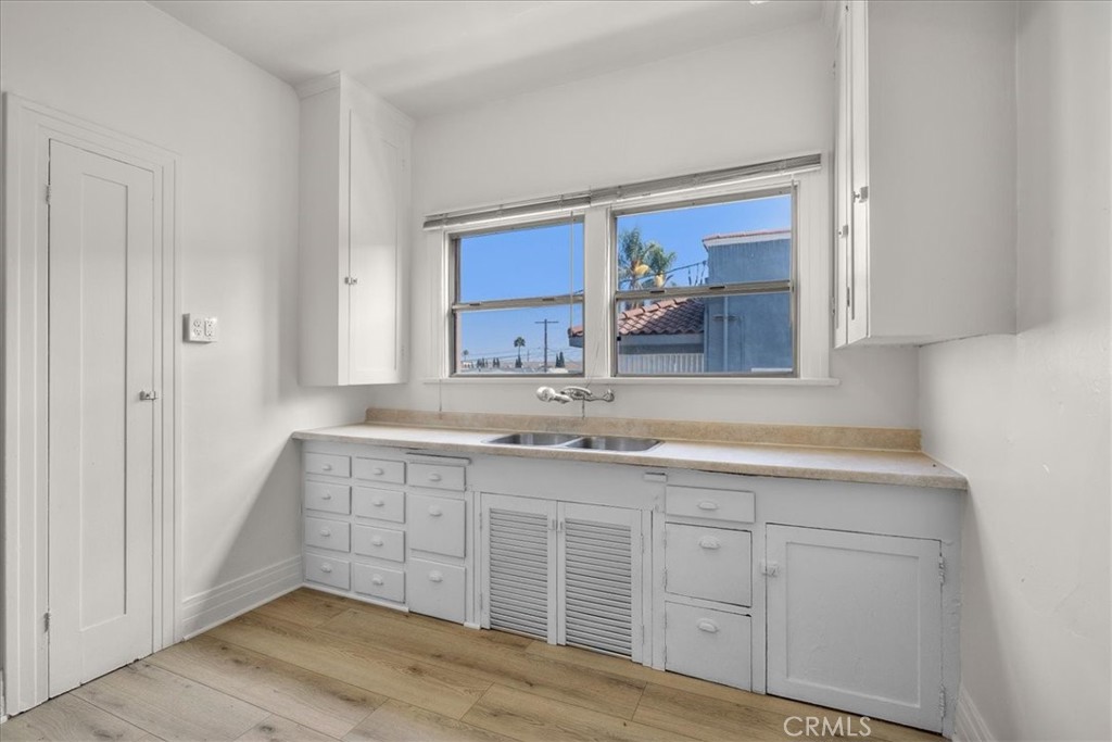 675 W 11th Street