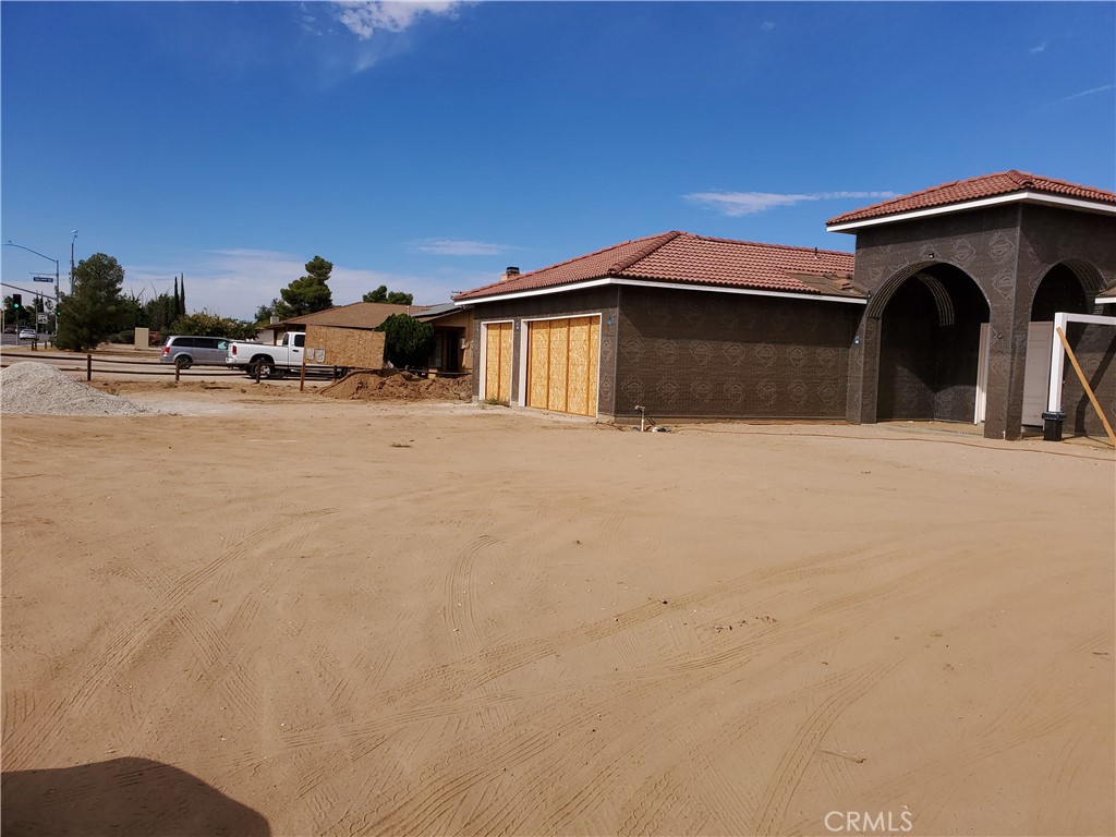 14748 La Mesa Road