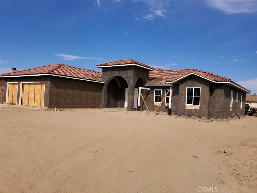14748 La Mesa Road