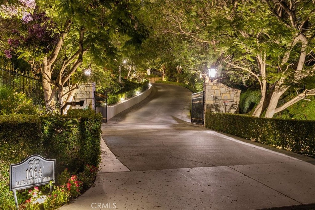 1064 Lakeview Canyon Road