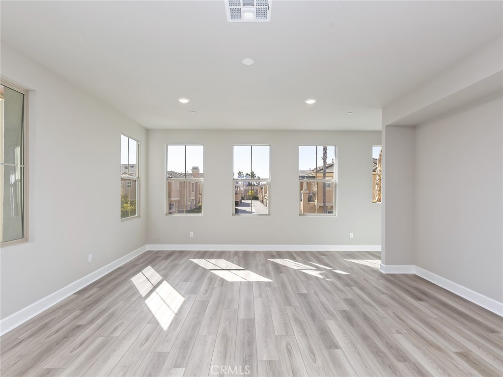 Photo 8 of 46 of 7270 Crystal Drive townhome