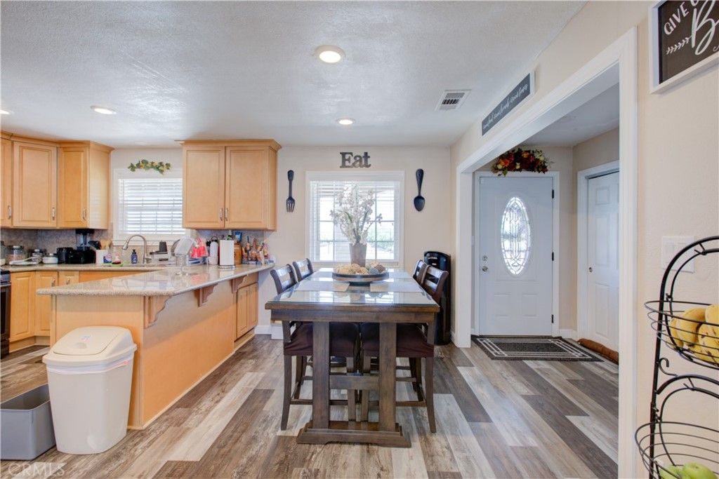 listing image 130725183267061871565