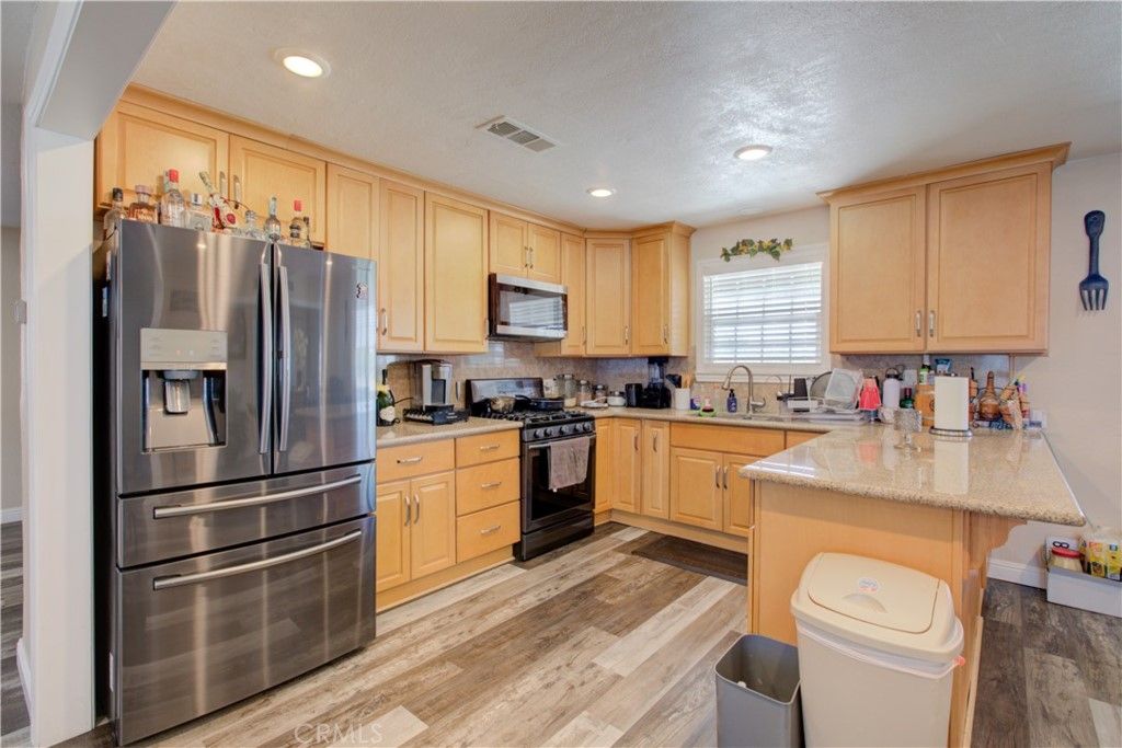 listing image 130727447159670260018