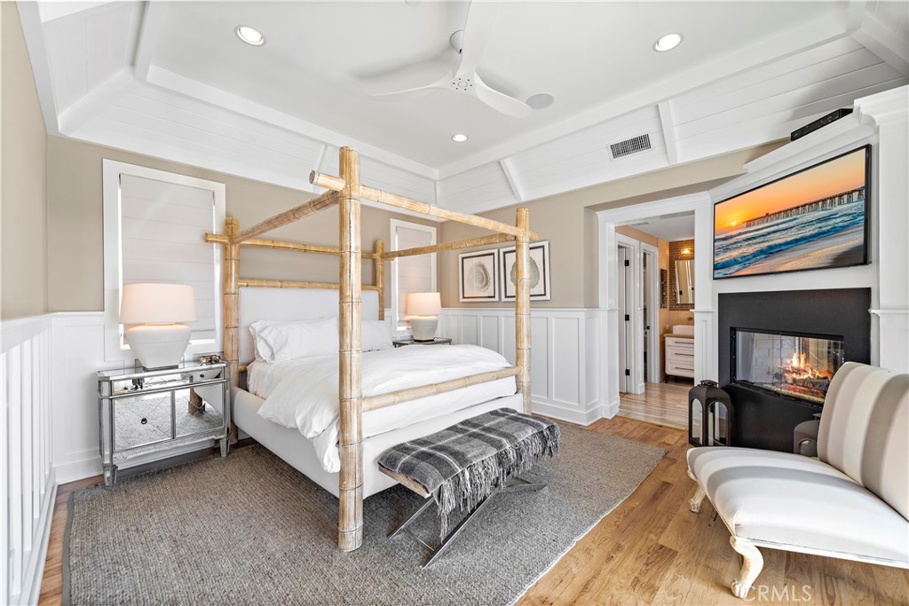 Corona del Mar South of PCH (CDMS) - Residential Lease