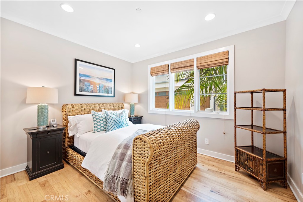 Corona del Mar South of PCH (CDMS) - Residential Lease