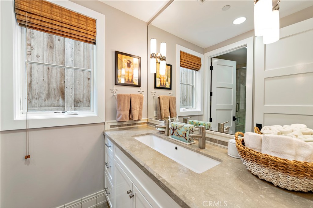 Corona del Mar South of PCH (CDMS) - Residential Lease