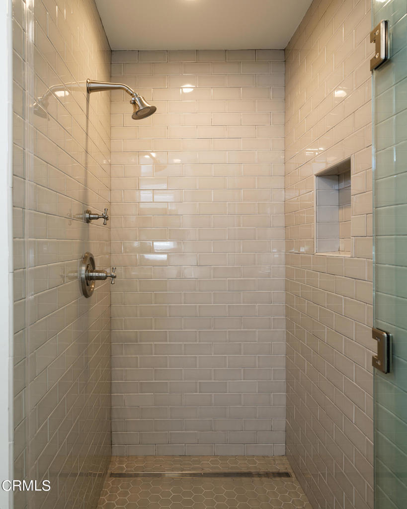 Photo 17 of 33 of 11435 Canton Drive house