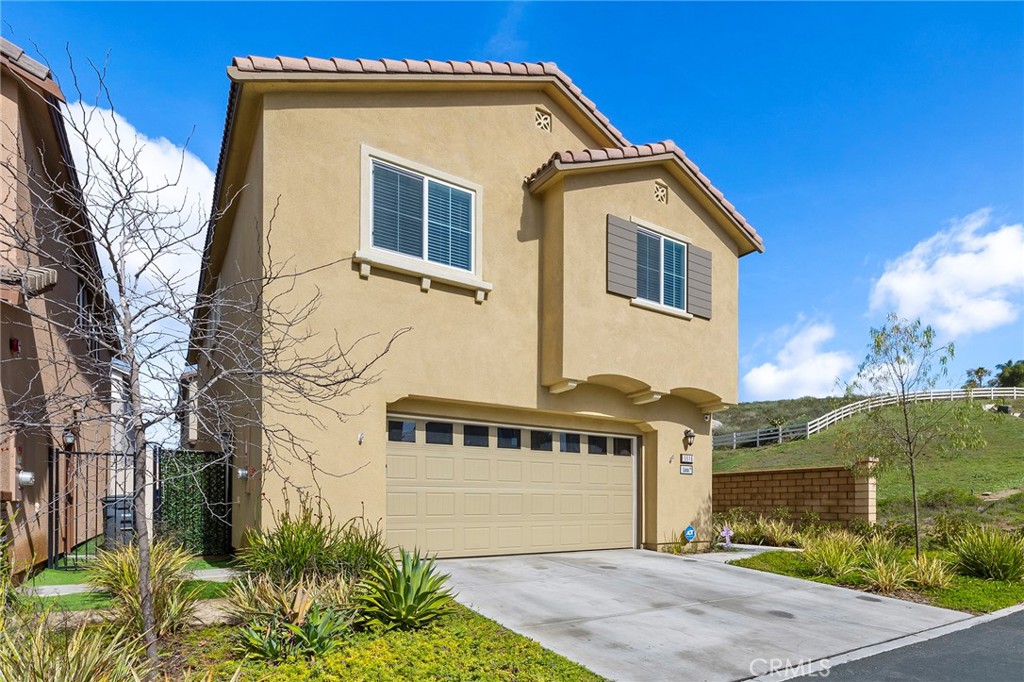5516 Luna Way