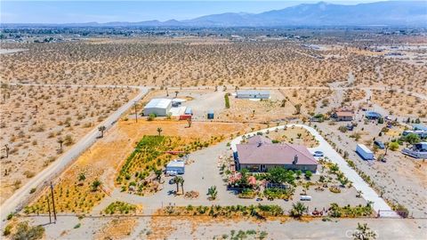 3789 Luna Road Phelan CA 92371