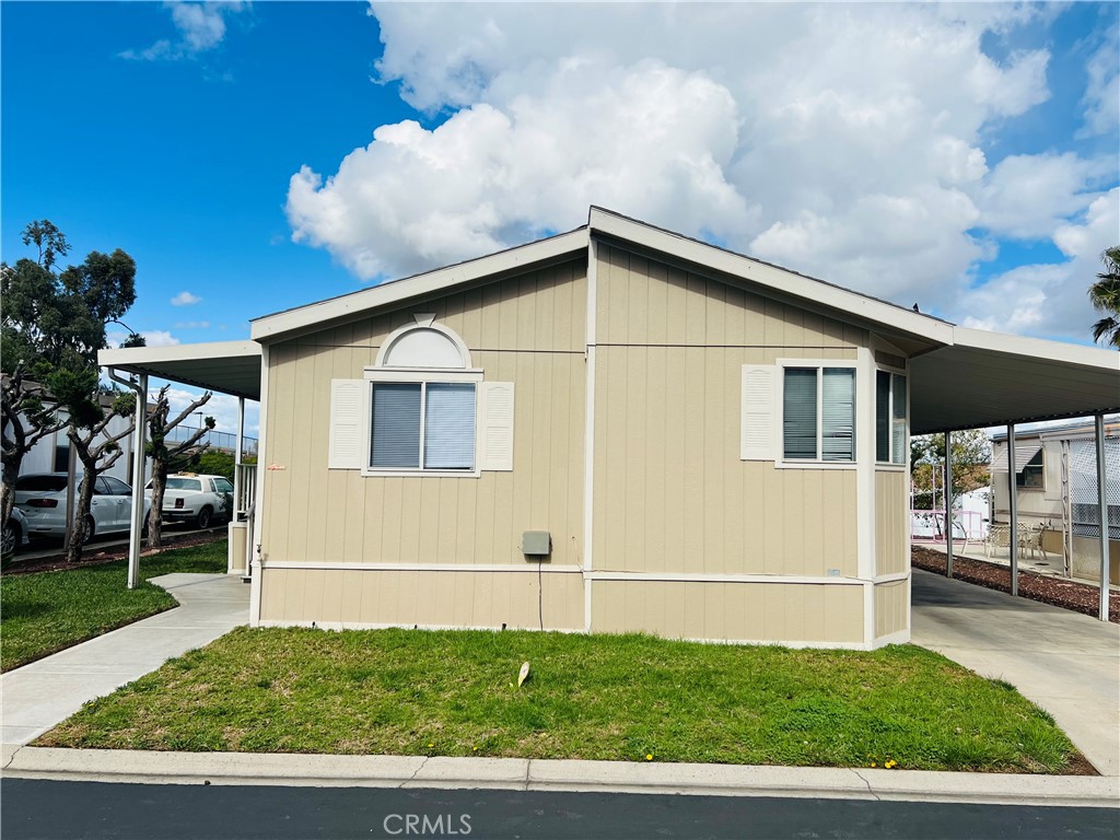 View Corona, CA 92882 mobile home