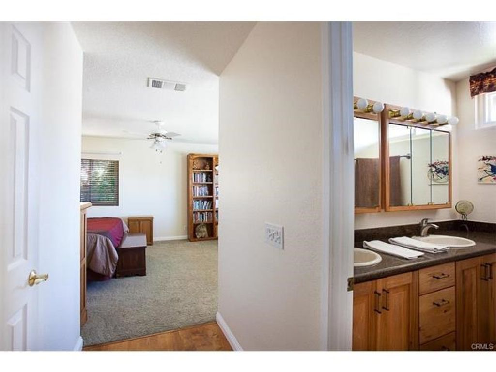 listing image 130725572747117473898