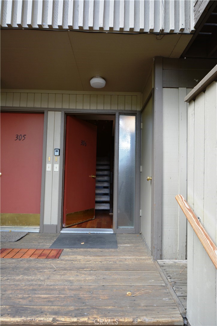98 Tyrol Lane 306