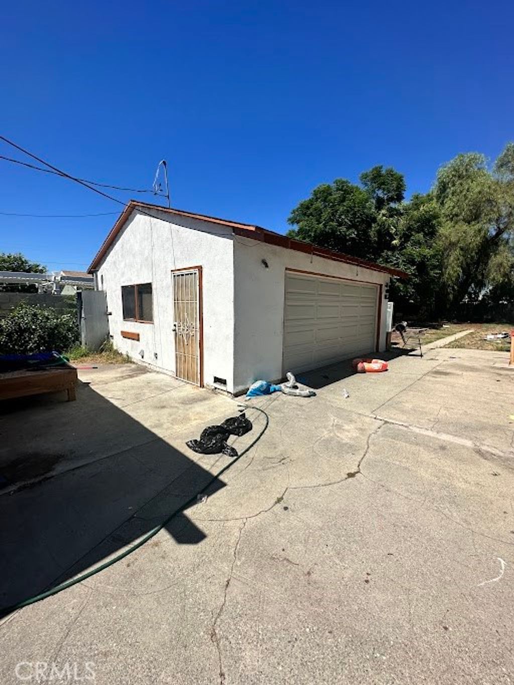 listing image 130728639775396875820