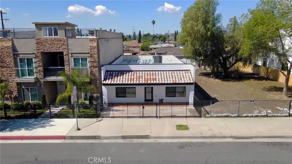 The Foster Company is proud to present the fully renovated 4137 Rosemead Blvd! Measuring 1,650 SF, the entire property has just been updated including electrical, windows, roof, interior & exterior paint, AC/Heat, floors, kitchen & bathrooms, brand new from top to bottom! This is a fantastic Office Building with a perfect mixture of 4 Private Offices, a Work Area, a Reception Area, Conference room, a full kitchen with employee break area, and 2 private bathrooms! Fully Built Out as a Modern Office Space, Turn Key and perfect for any professional service office. The location is amazing sitting right on the heavily trafficked Rosemead Blvd giving you excellent exposure and signage for your company! You will have easy freeway access just minutes from the 60 & 605 freeways!