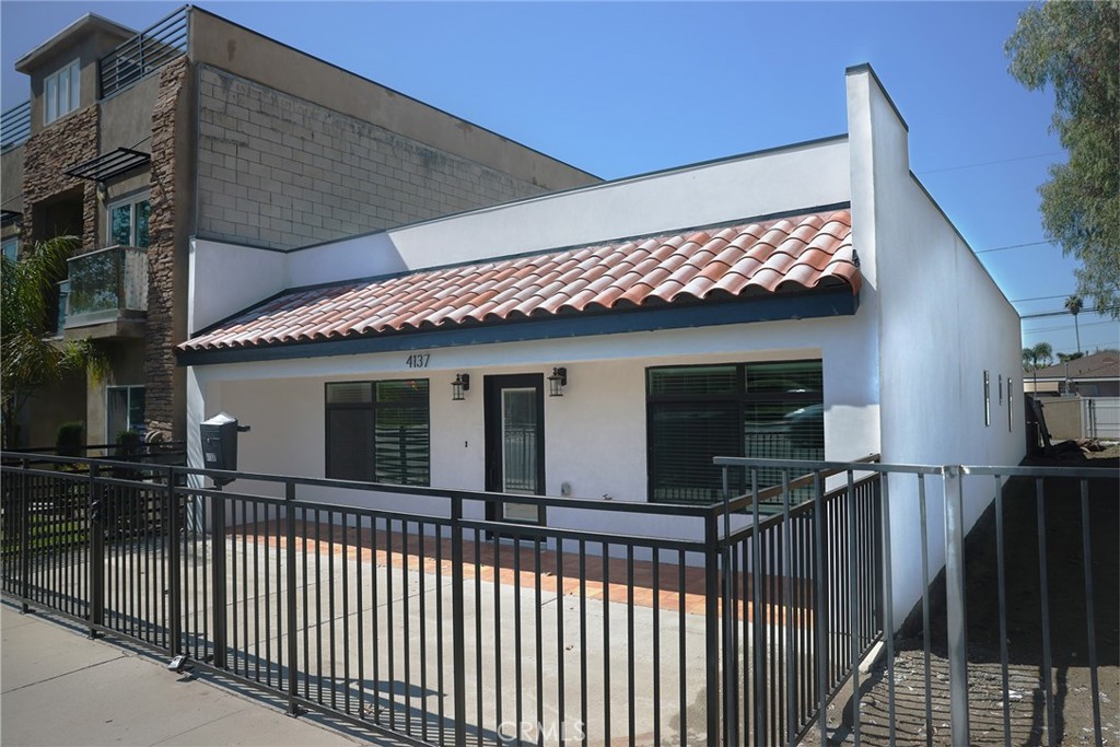 4137 Rosemead Boulevard