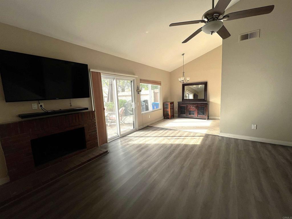1501 APACHE DR A