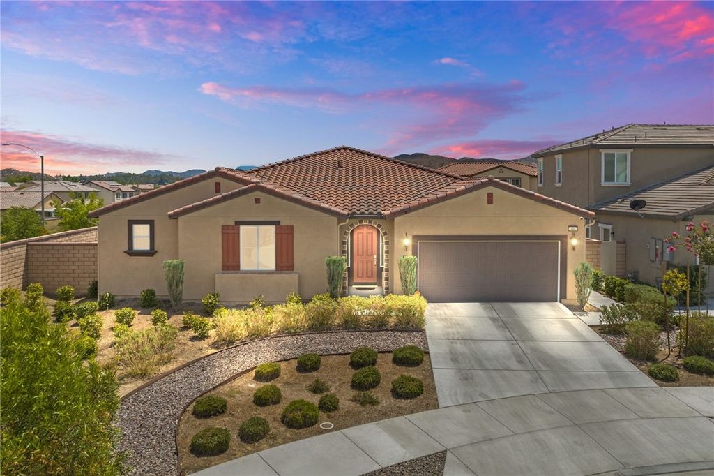 listing image 130722751242872075501