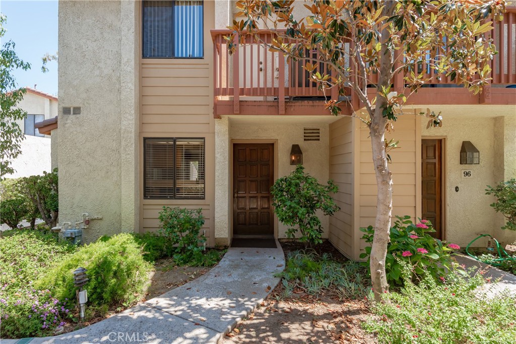 View Woodland Hills, CA 91367 townhome