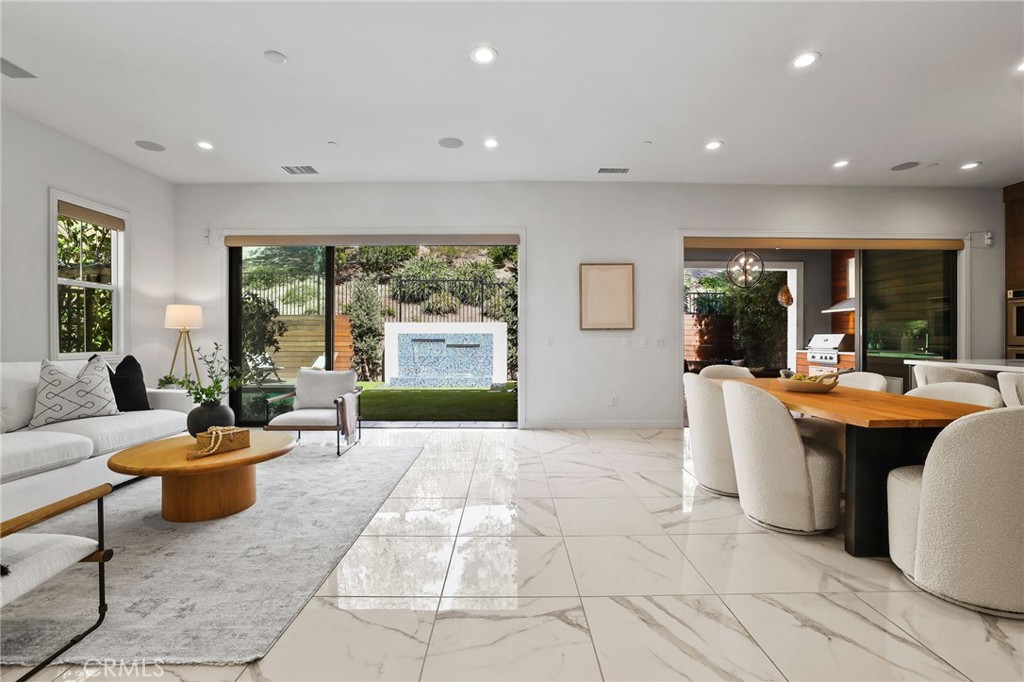 305 Pinnacle Drive